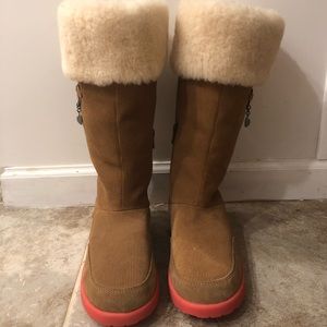 HEART UGGS BOOTS (LIMITED EDITION)
